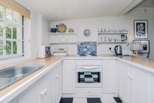 Everything to hand in the neat fully equipped kitchen